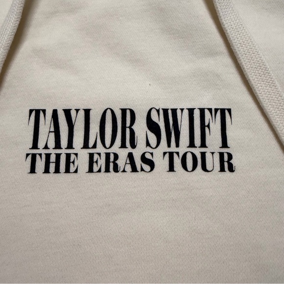 Taylor Swift 2023 The Eras Tour Concert Official Cream Hoodie Merch Sweatshirt L - Picture 6 of 12